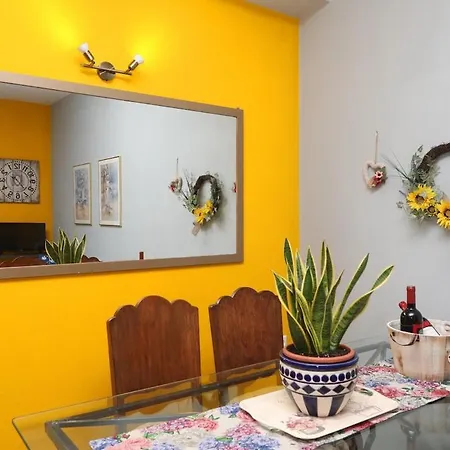 Fouxia-yellow アパート *